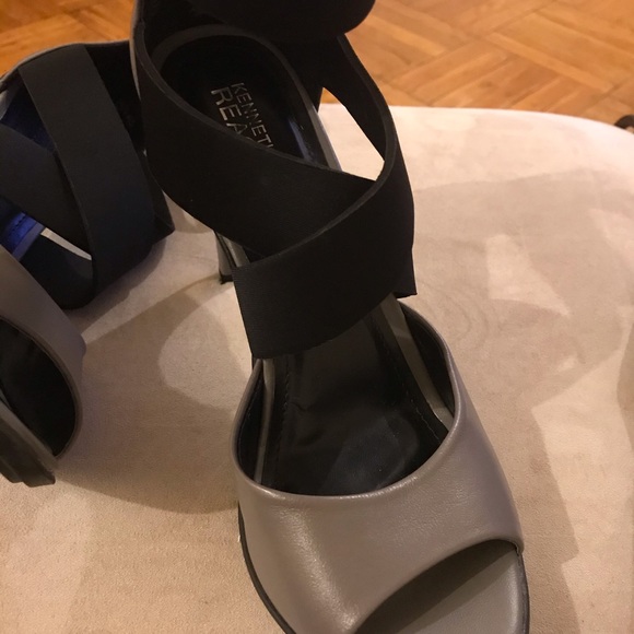 Shoe - Picture 6 of 6